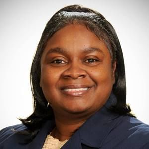 Meet your Posher, Dee